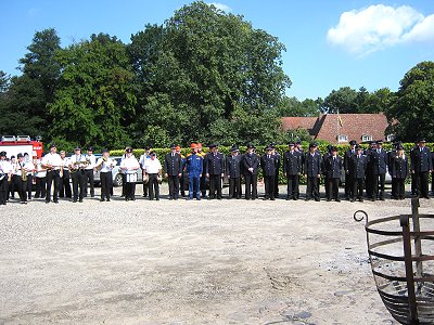 Amtswehrfest 2011 in Basthorst mit dem Musikzug M&ouml;hnsen und dem Jugendblasorchester Sachsenwald