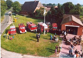 Feuerwehrgerätehaus - Bild anklicken zum Vergrößern